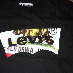Rare Levi’s California T shirt